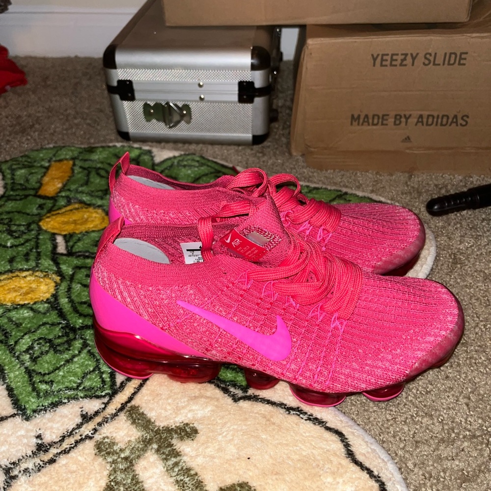 Pink vapormax